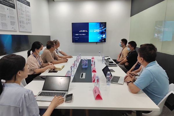 探索未來智造 學院機電一體化專業(yè)建設取得新突破